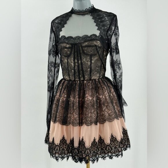 🆕 BRONX & BANCO 🧿 NWOT Daphne Illusion Lace Long Sleeve Mini Dress, Sz S US 4 - Picture 2 of 15